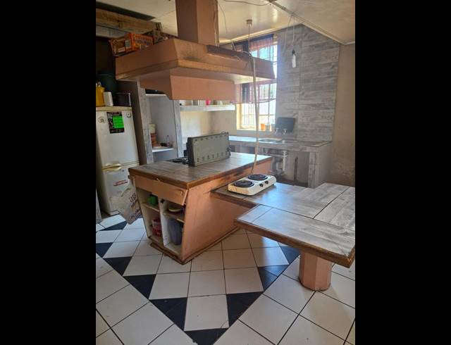 3 BEDROOM HOUSE FOR SALE IN LA ROCHELLE